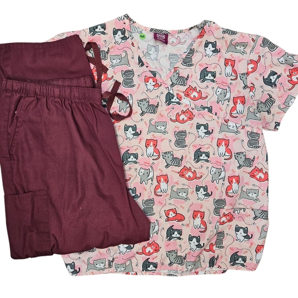 Smart Scrubs Other - Kittens Scrub Set